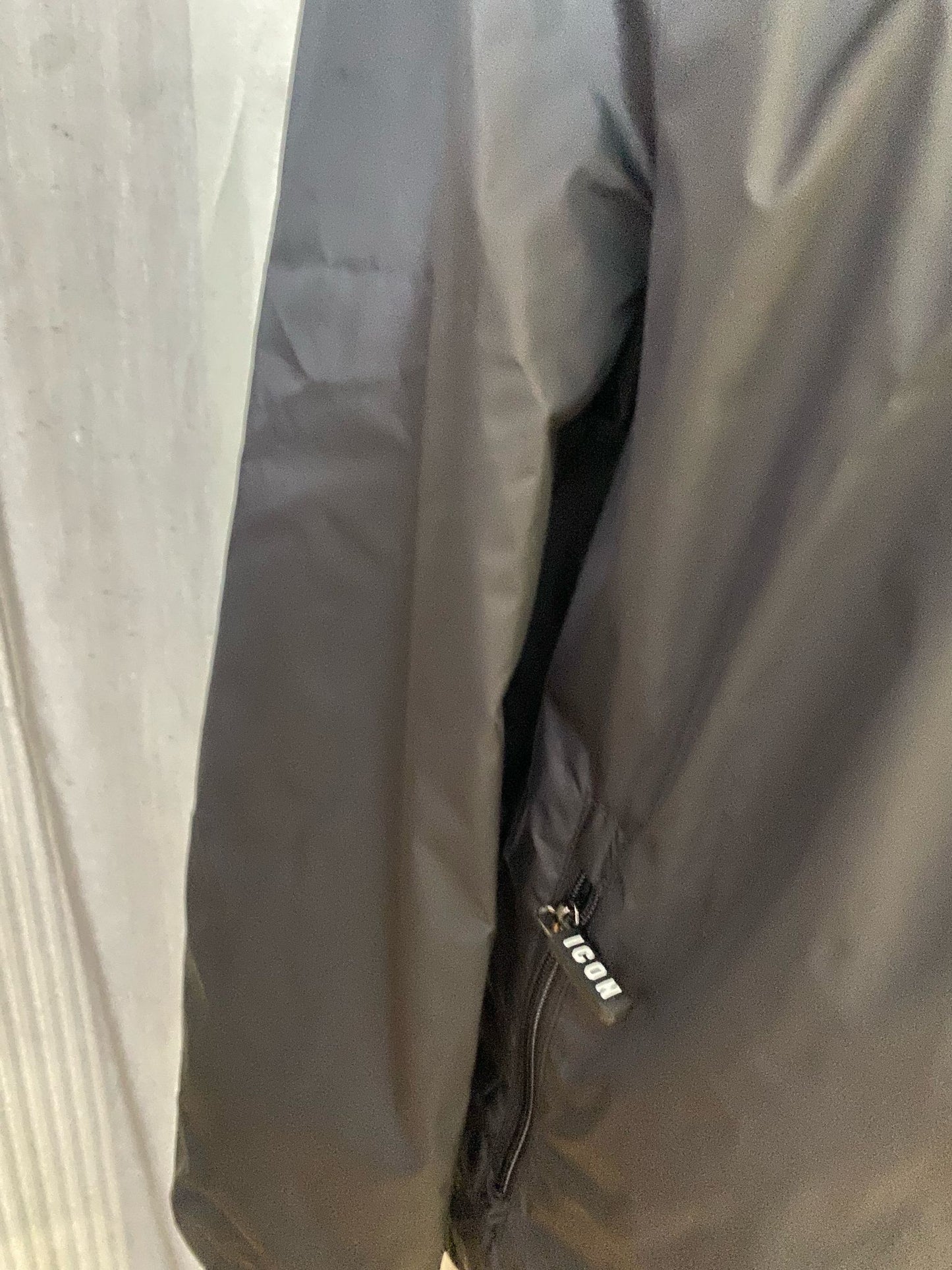 ANTIVENTO REVERSIBILE ICON