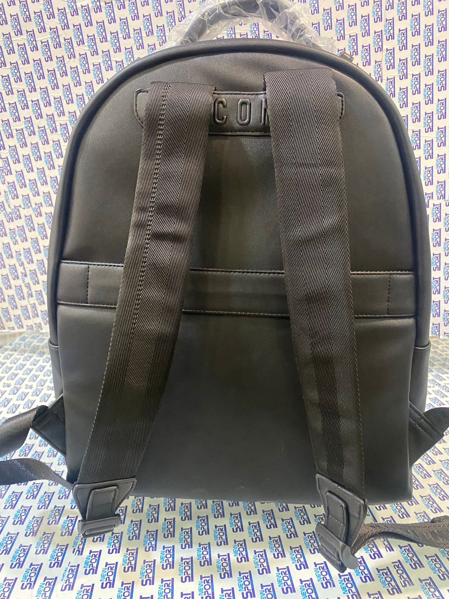 ZAINO IN ECOPELLE CON LOGO IN RILIEVO ICON