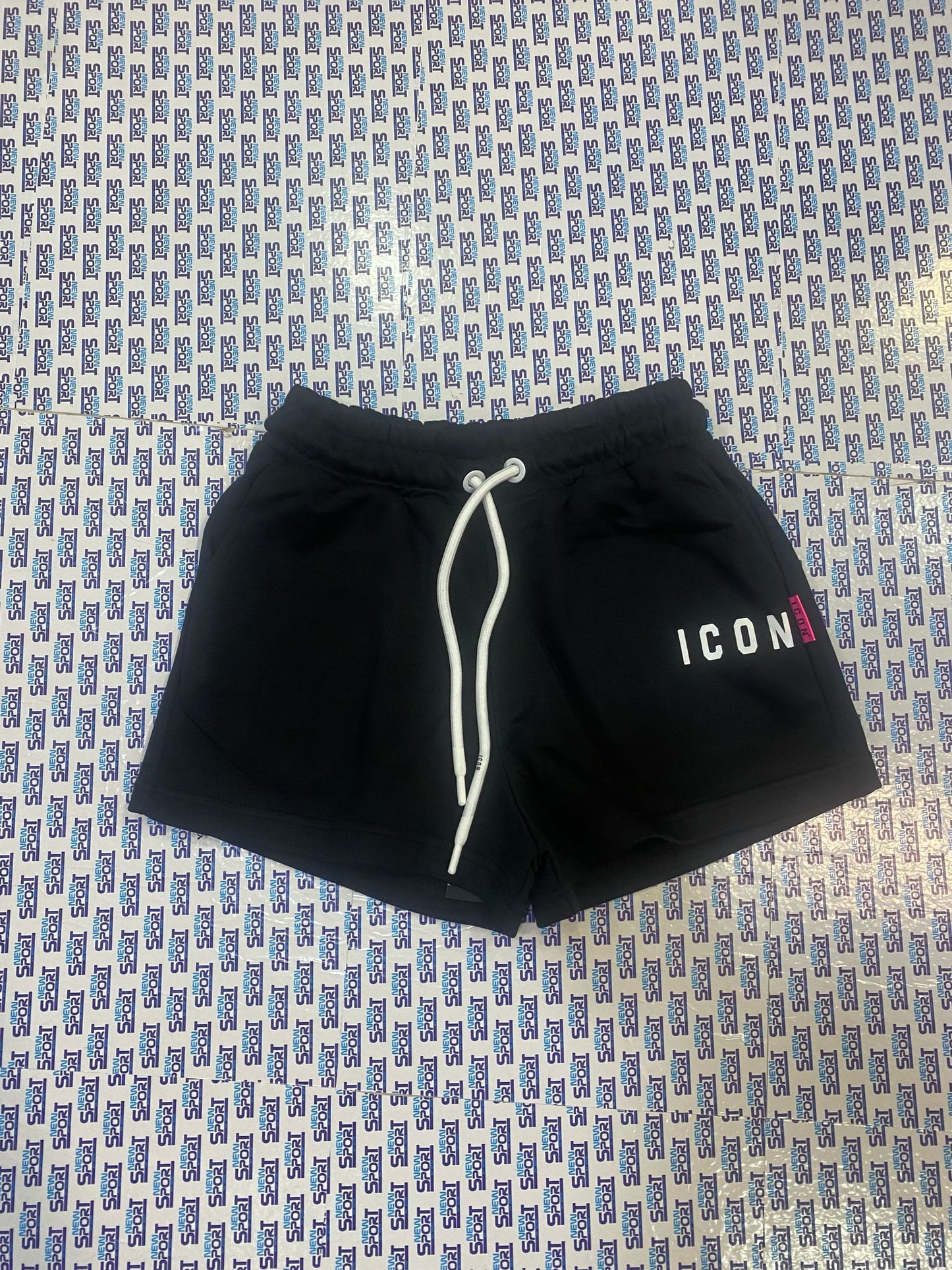 BERMUDA CON LOGO PICCOLO SOTTO TASCA ICON