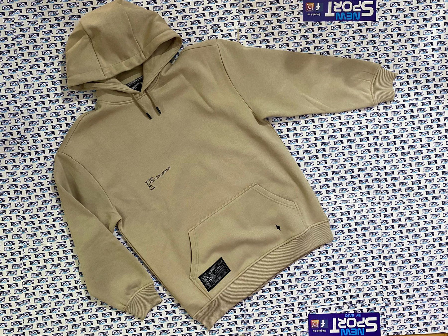 FELPA CON CAPPUCCIO DOLLY NOIRE