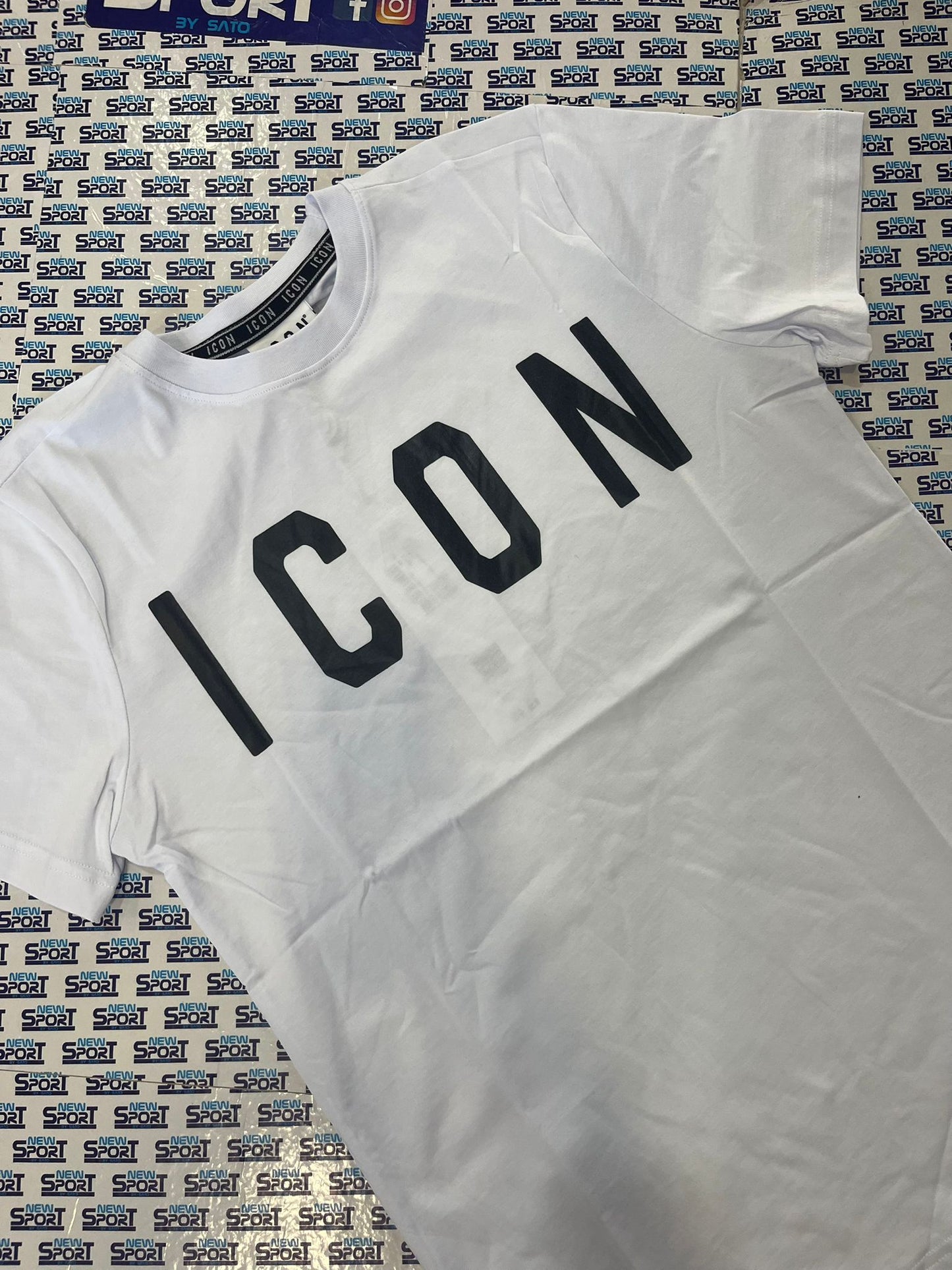 T-SHIRT BASICA LOGO GRANDE ICON