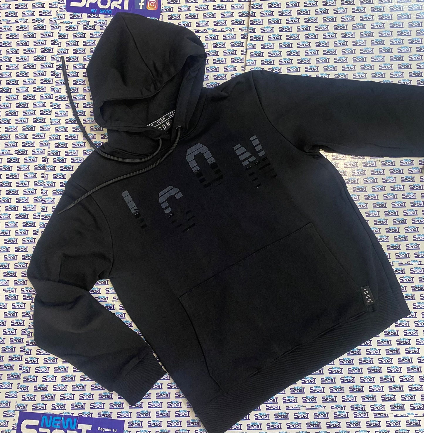 FELPA CON CAPPUCCIO CON LOGO EFFETTO ICON