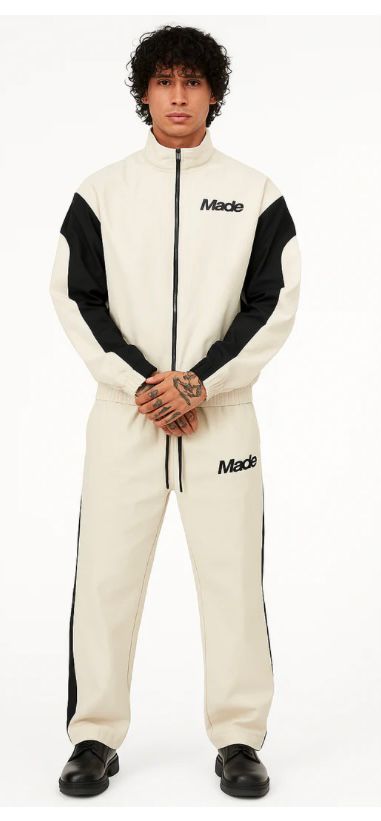 TUTA COMPLETA 
MADE FROM NOTHING