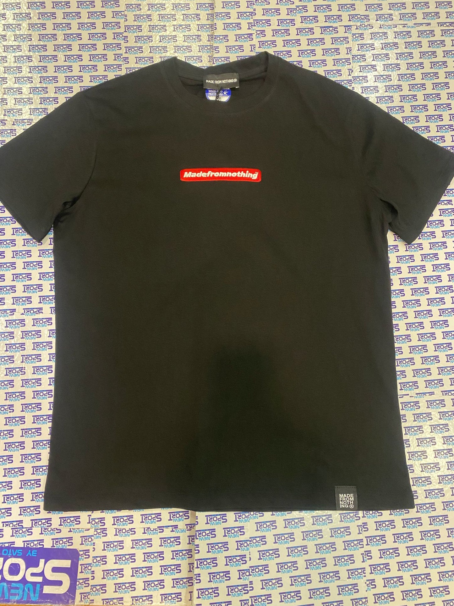 TSHIRT CON RICAMO FRONTALE MFN