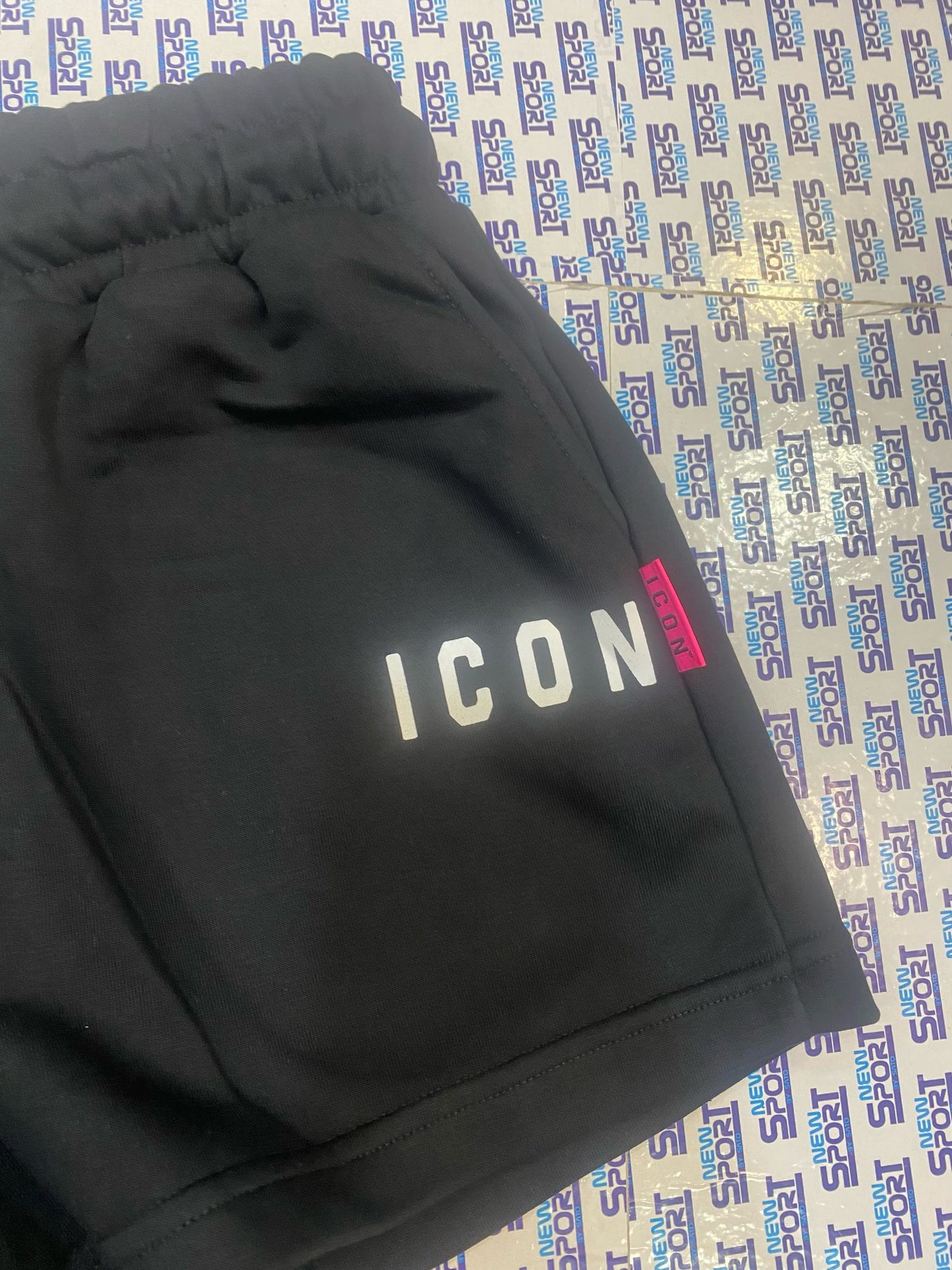 BERMUDA CON LOGO PICCOLO SOTTO TASCA ICON