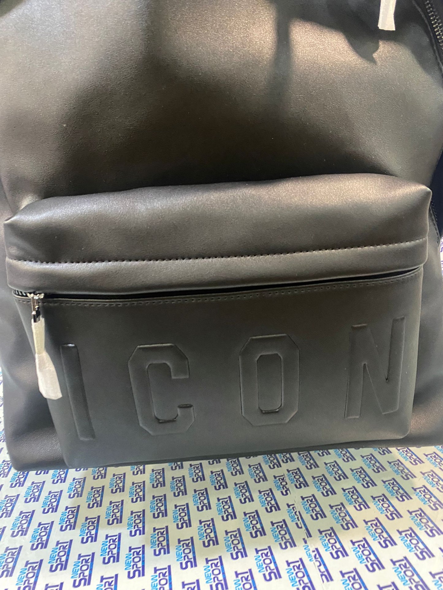 ZAINO IN ECOPELLE CON LOGO IN RILIEVO ICON