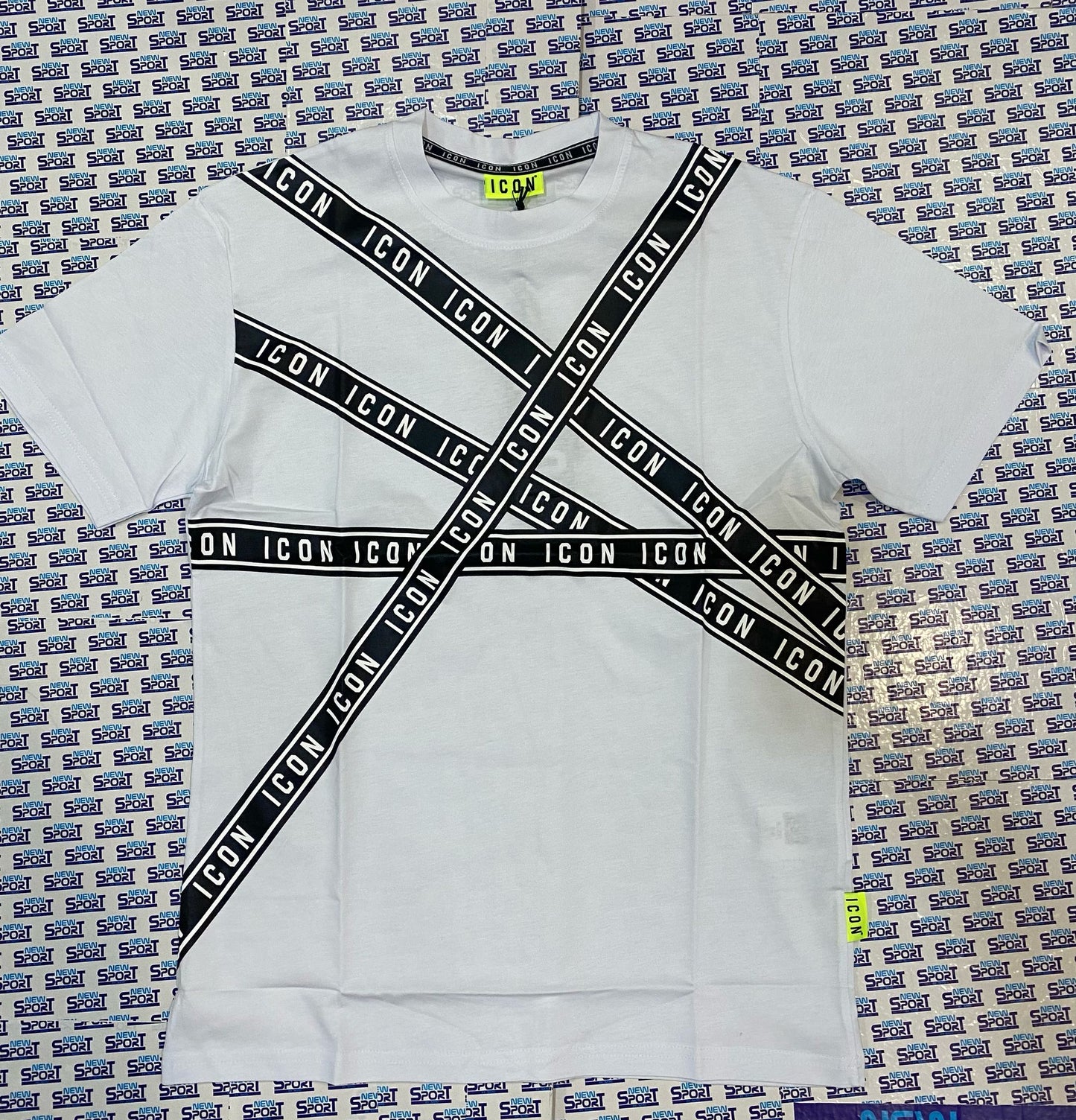 TSHIRT CON STAMPA A STRISCE ICON