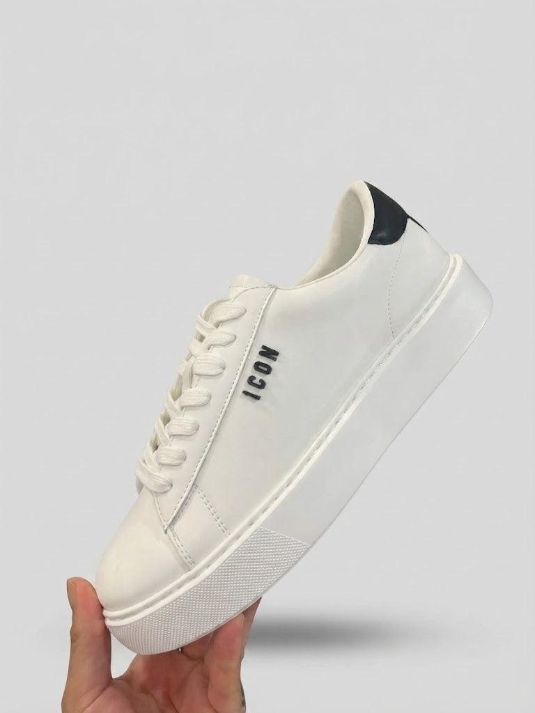 Sneakers Icon da Uomo: Eleganza Casual e Dettagli Iconici