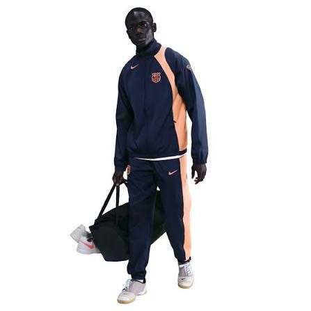 FC Barcelona
TUTA da calcio Nike Football Total 90 – Uomo