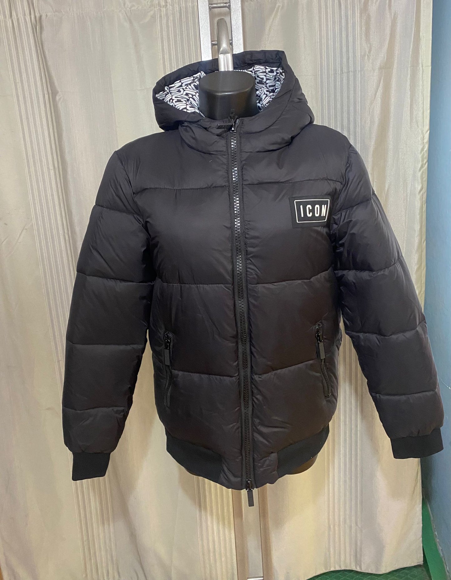 GIUBBOTTO CON PATCH E LOGO ICON