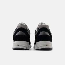 NEW BALANCE 2002
M2002RXD