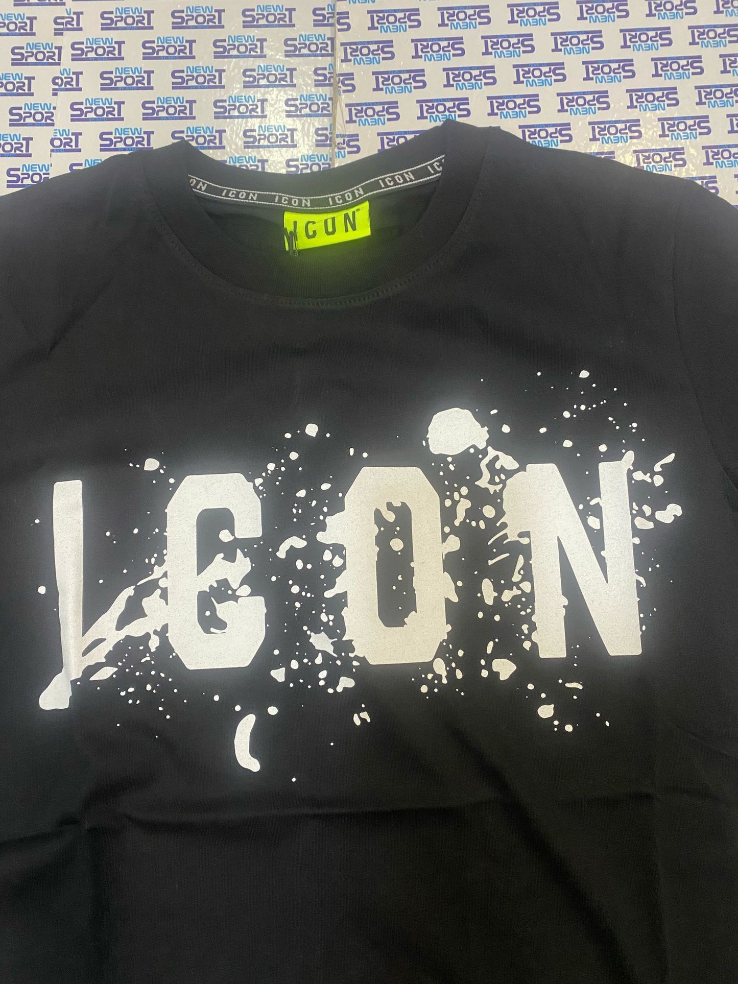 TSHIRT CON LOGO SCHIZZATO ICON