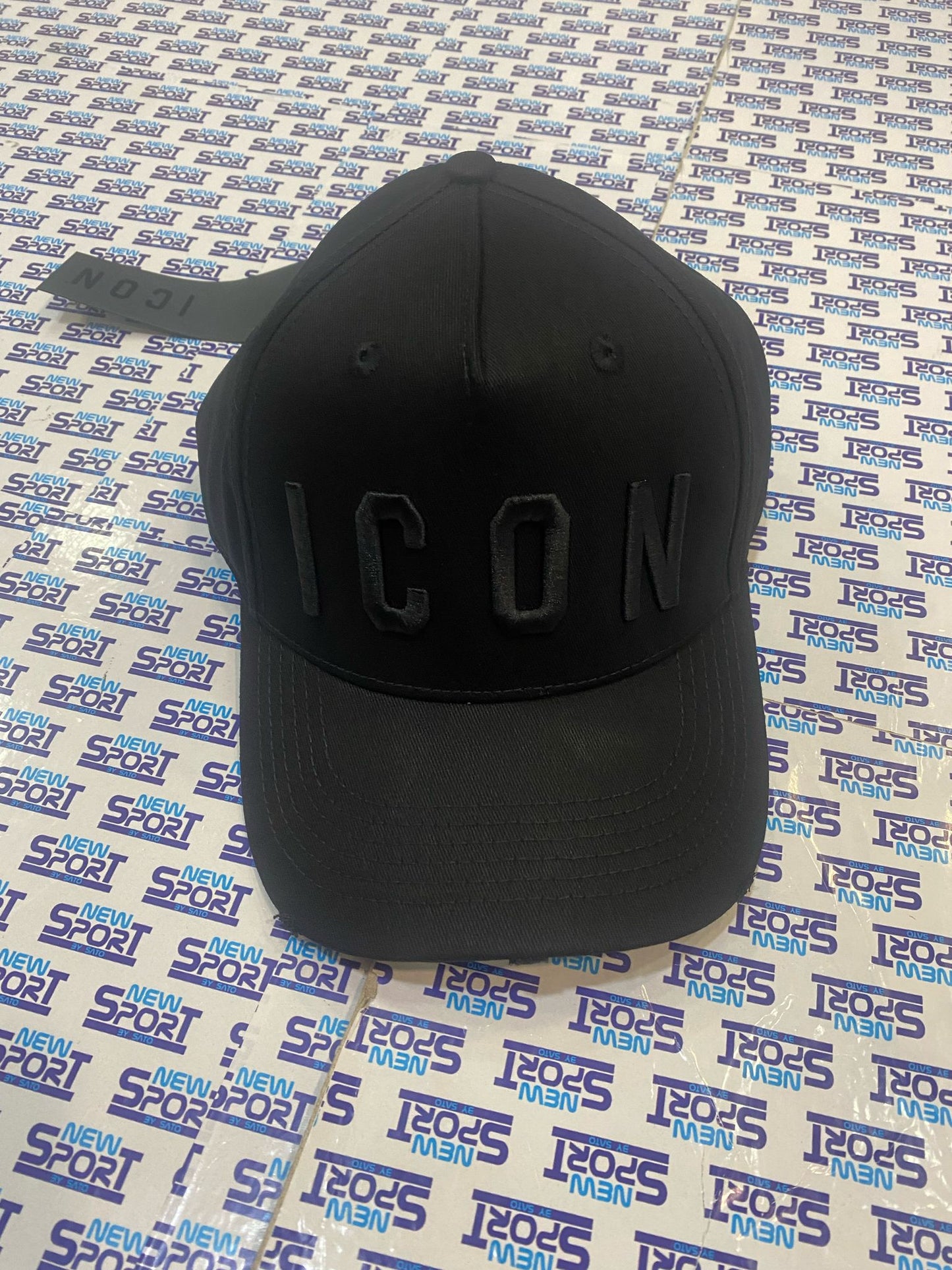 CAPPELLO CON ROTTURE ICON