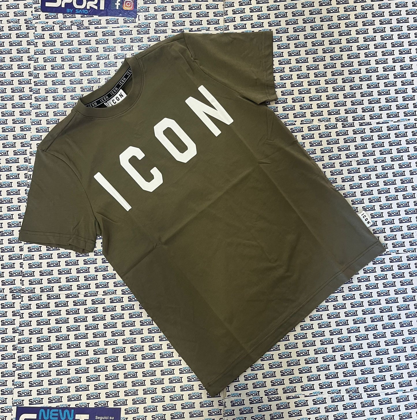 T-SHIRT BASICA LOGO GRANDE ICON