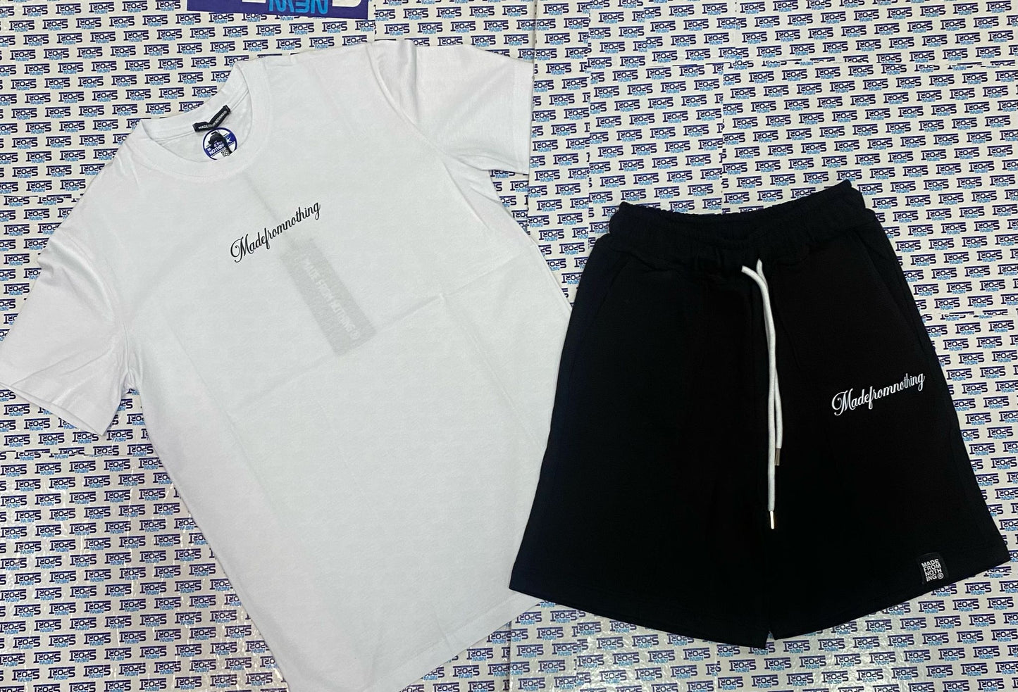 COMPLETO CON STAMPA GOTIKO MFN