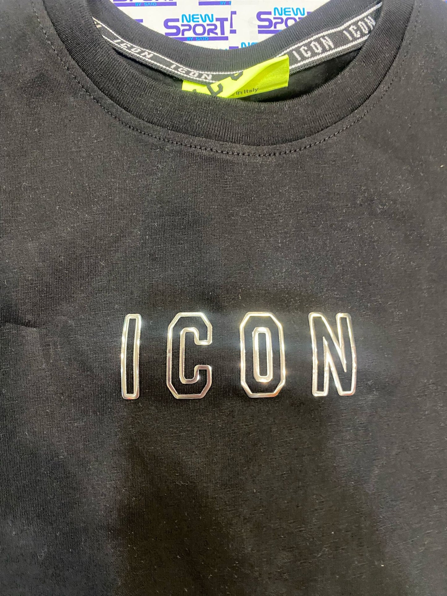 TSHIRT CON LOGO SVUOTATO ICON