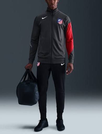 Atlético de Madrid Strike – Terza
Tuta da calcio in maglia Nike Dri-FIT Total 90