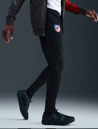 Atlético de Madrid Strike – Terza
Tuta da calcio in maglia Nike Dri-FIT Total 90