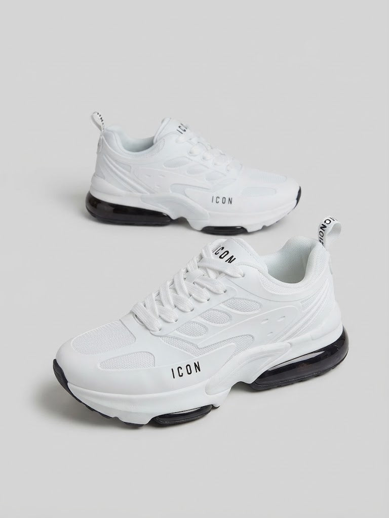 Sneakers Chunky "ICON" da Uomo in Total White con Dettagli Neri e Suola Trasparente
IC06166SU