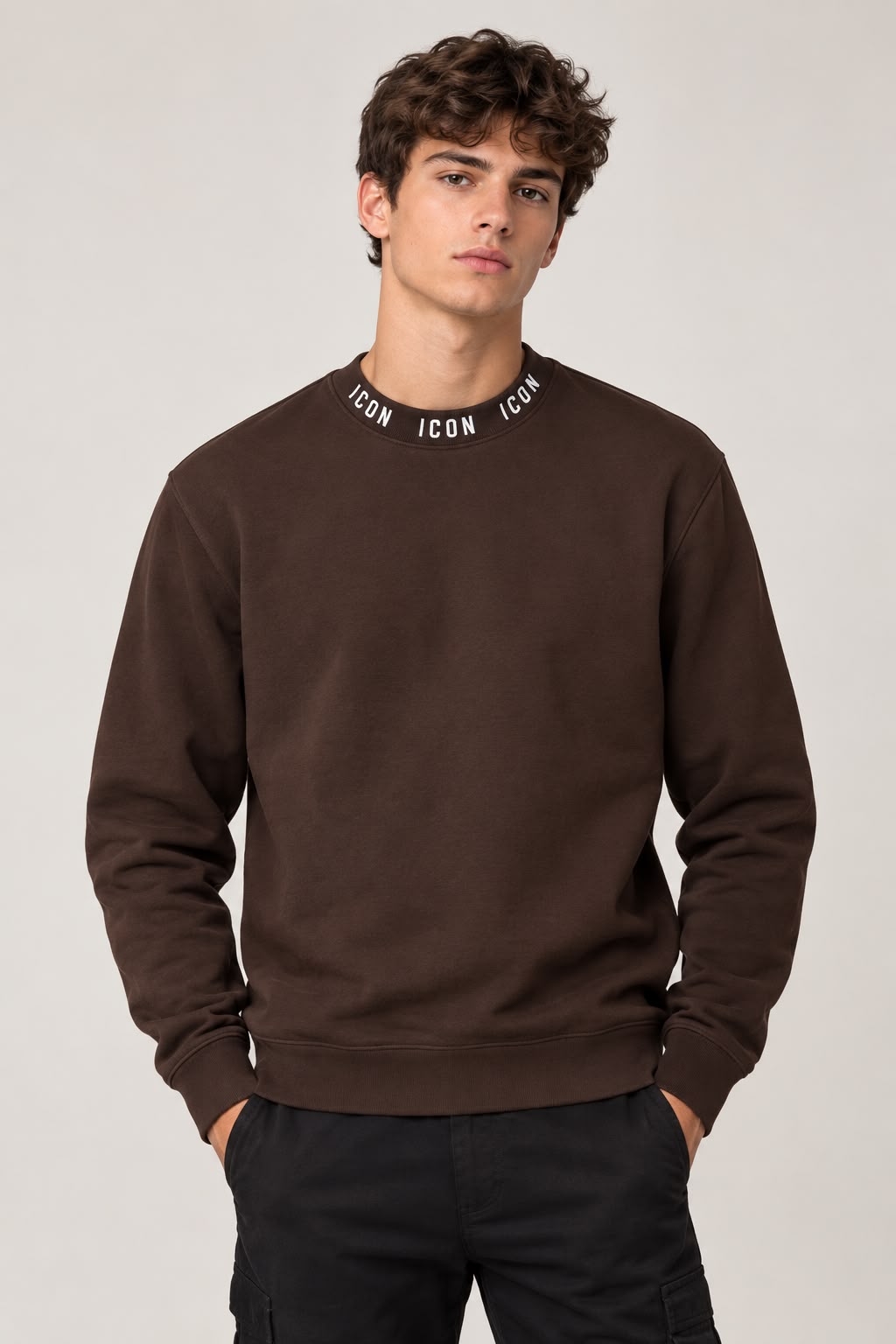 FELPA GIROCOLLO CON LOGP BRICK ICON
IUF083