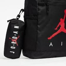 ZAINO NIKE JORDAN CON ASTUCCIO 
9B0503/023