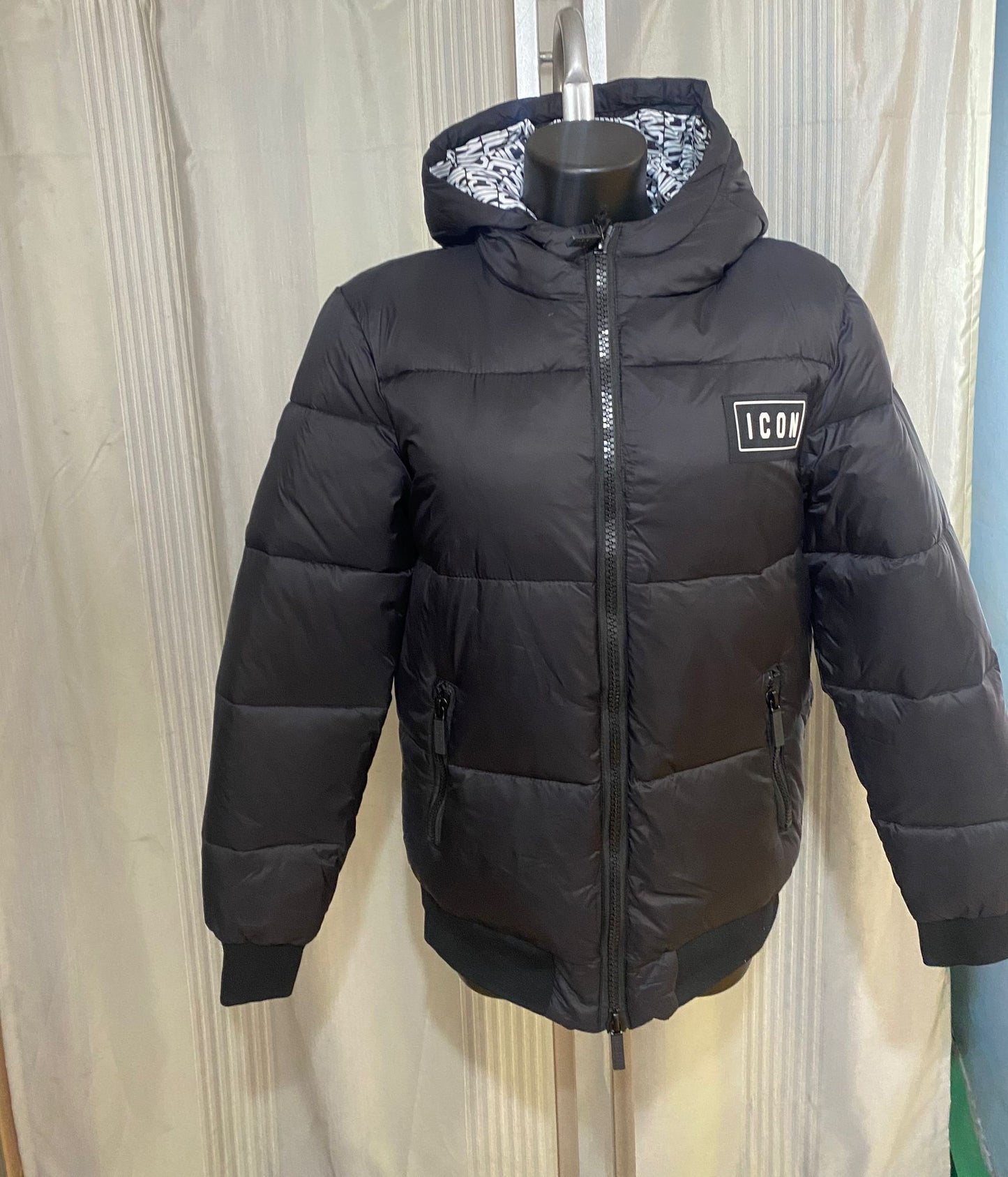 GIUBBOTTO CON PATCH E LOGO ICON