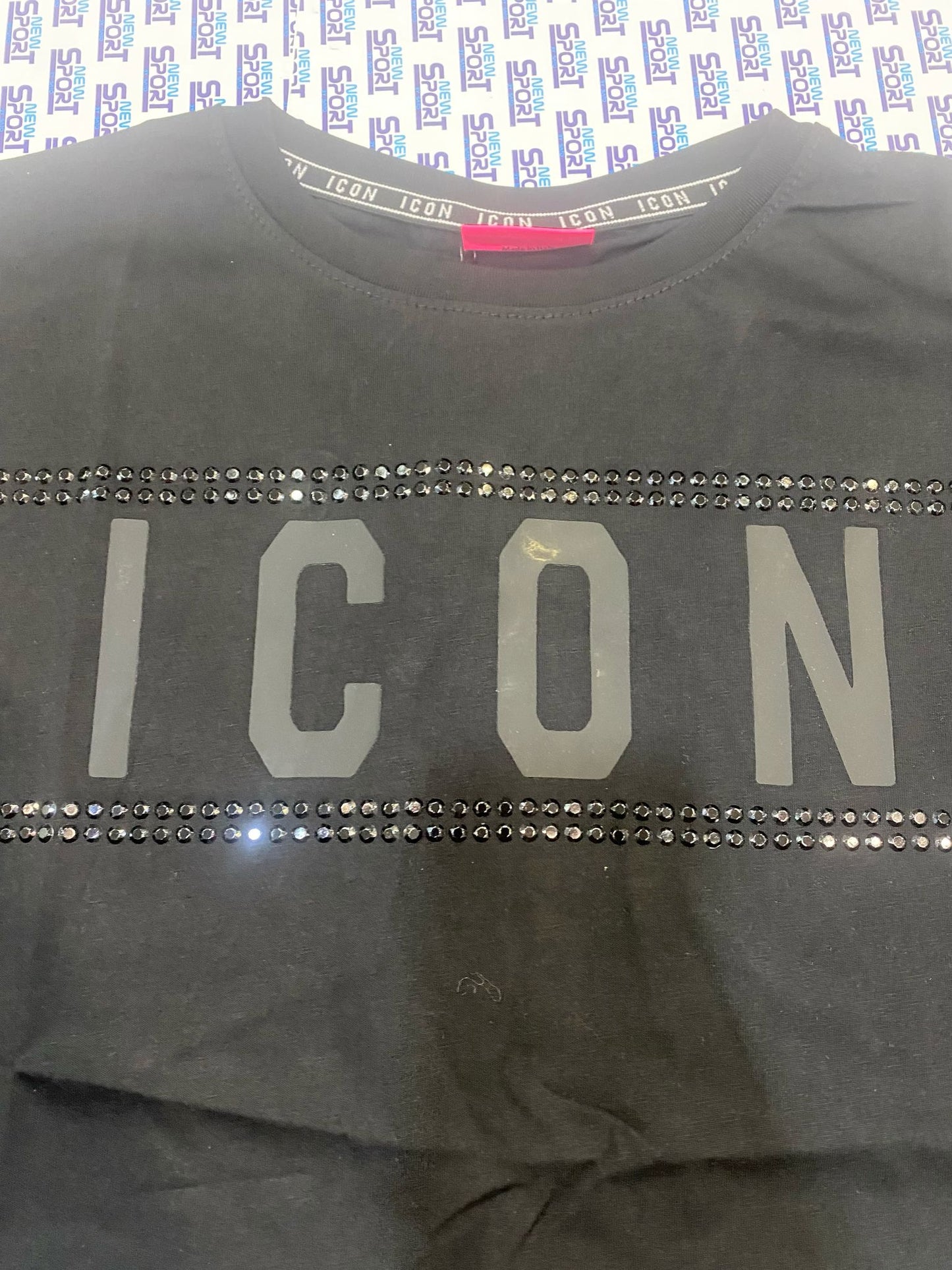 T-SHIRT CROPPED CON BORCHIE ICON