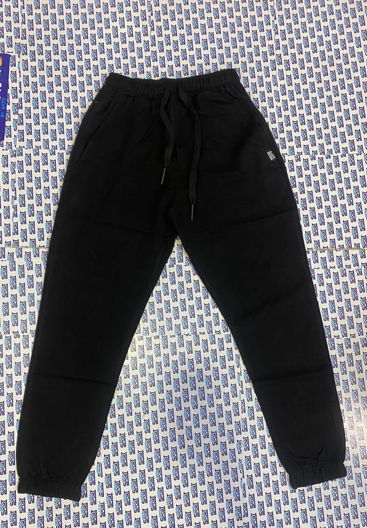 PANTALACCIO CON ELASTICO
MADE FROM NOTHING