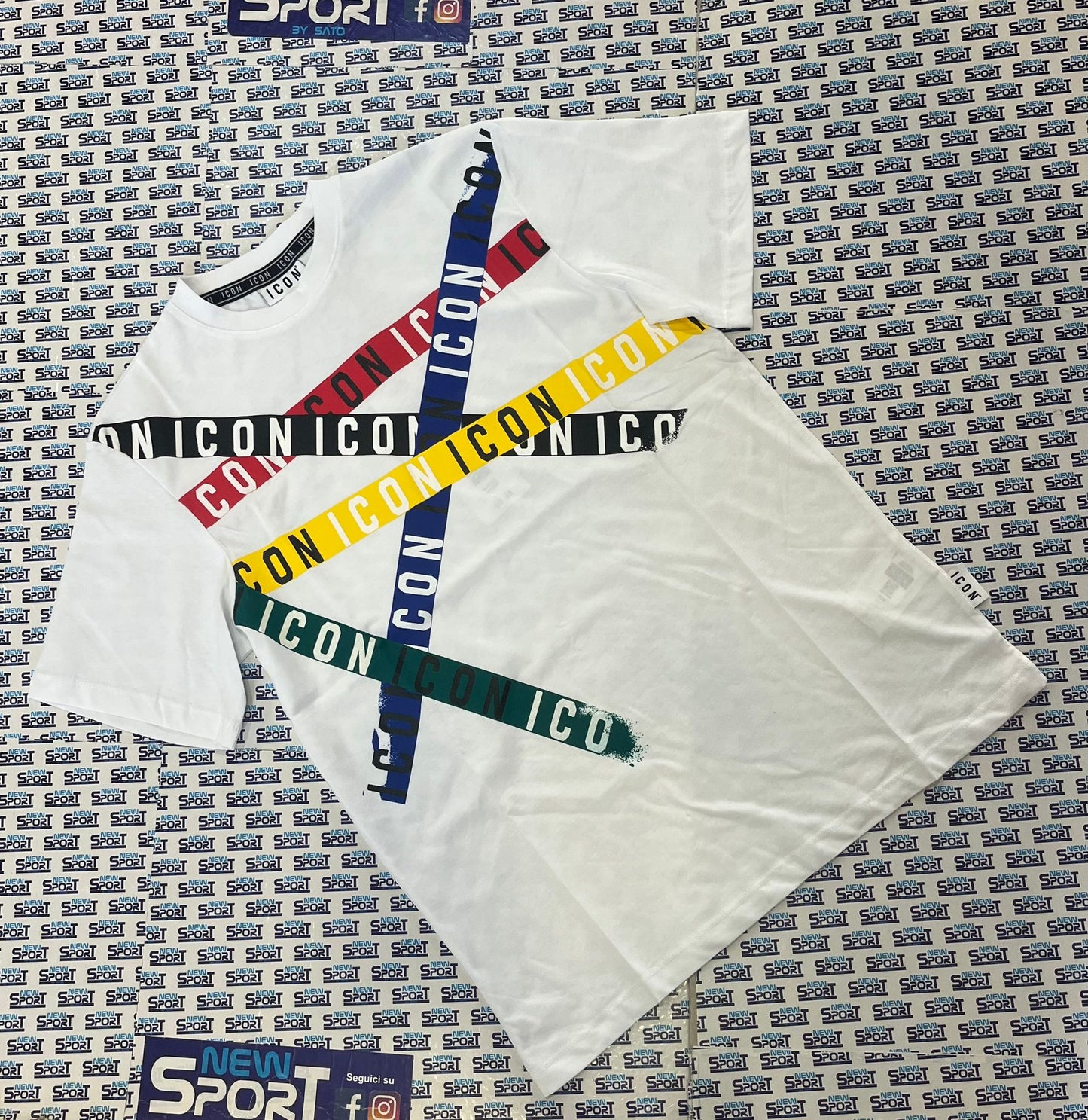 T-SHIRT ICON CON STAMPA INTRECCIO