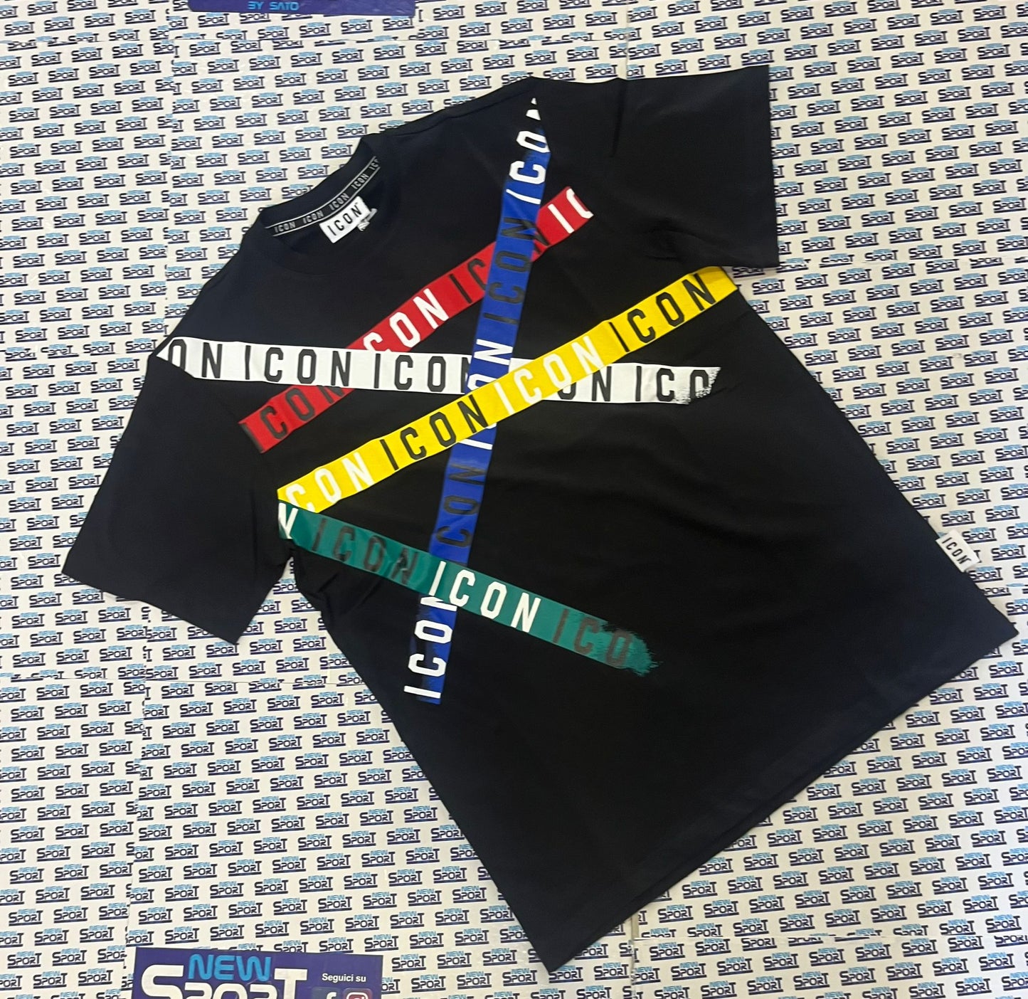 T-SHIRT ICON CON STAMPA INTRECCIO