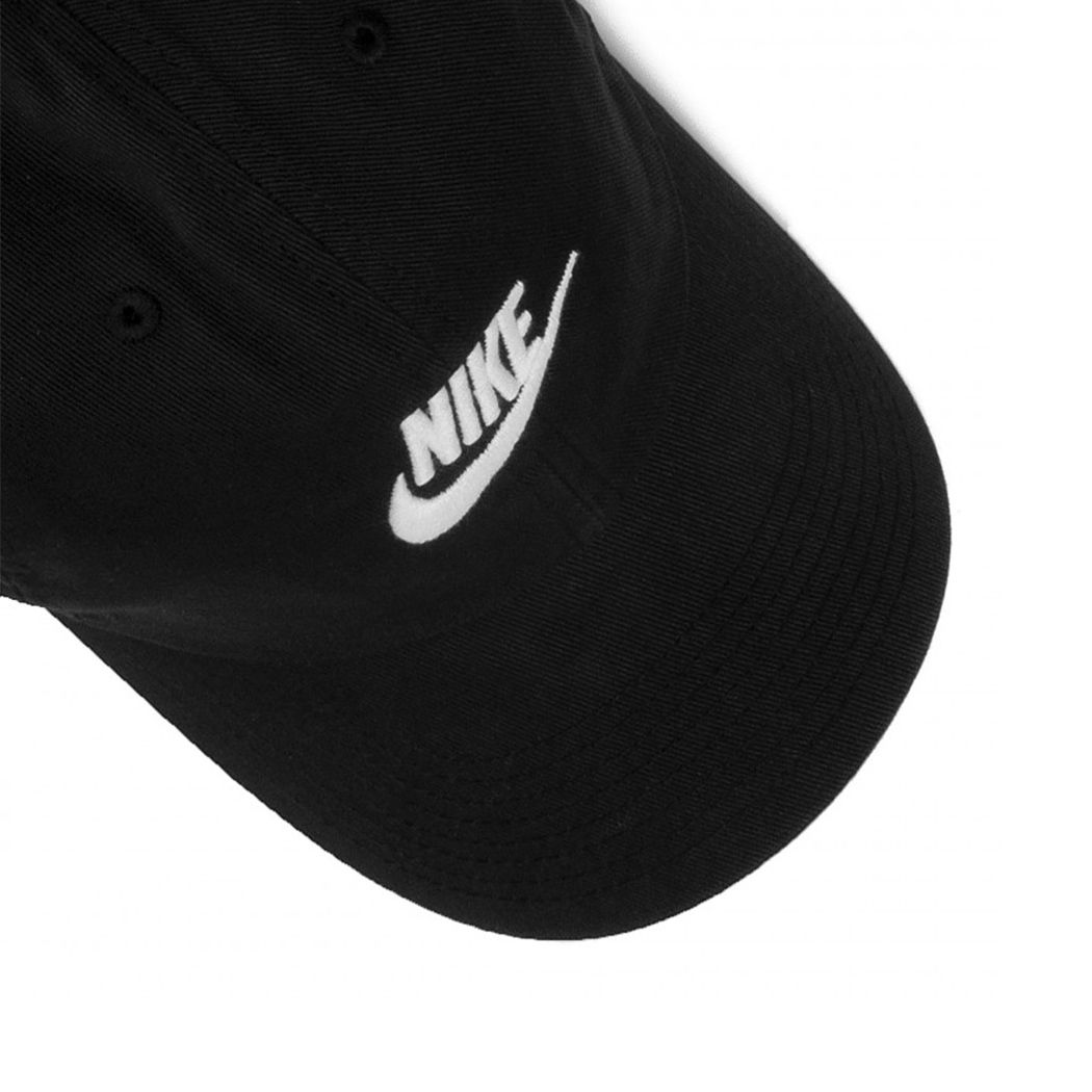 CAPPELLO CON VISIERA NIKE